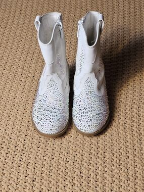 Forever Link River-01K kids' rhinestone cowboy boots Kids Size 8 White
